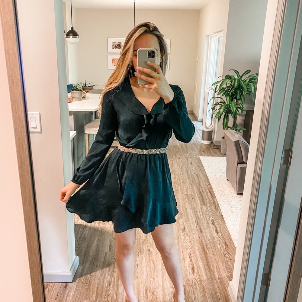 Dress with belt